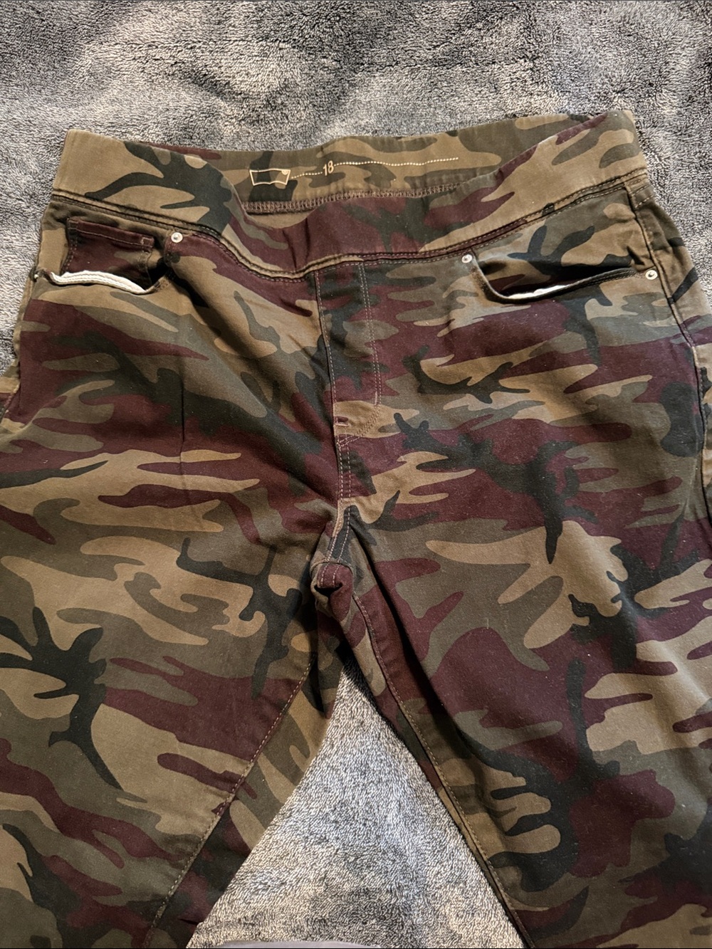 Levi's Women's Skinny Camo Jeans - Olive, Brown, Black